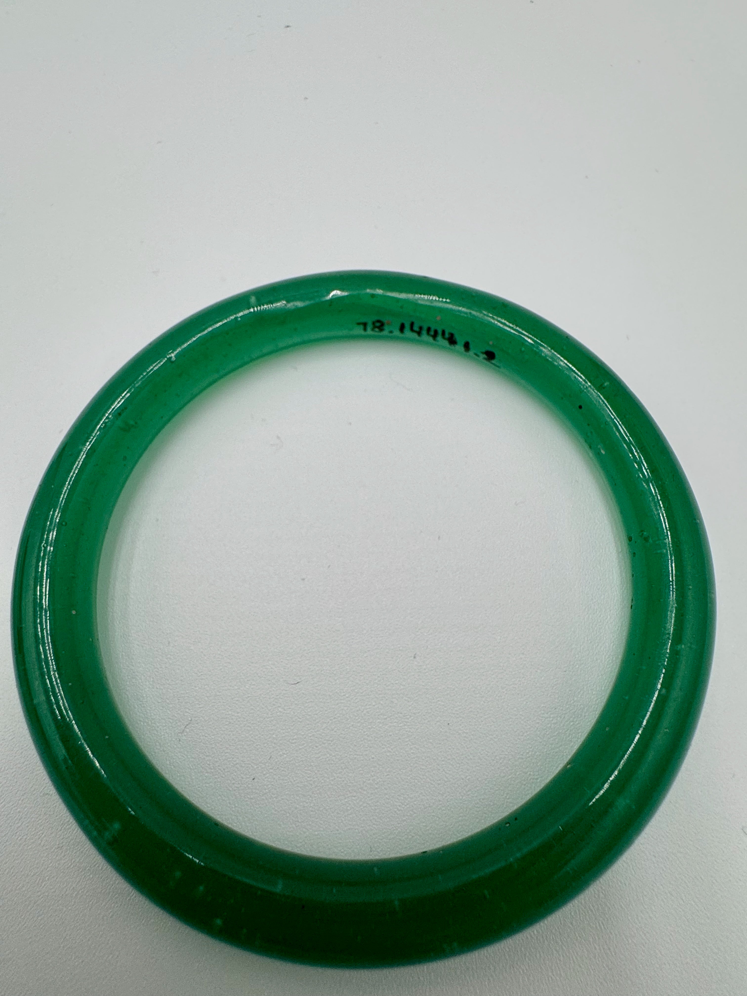 Vintage Hardstone Bangle Set (3) Green White Red – Strong Museum Provenance