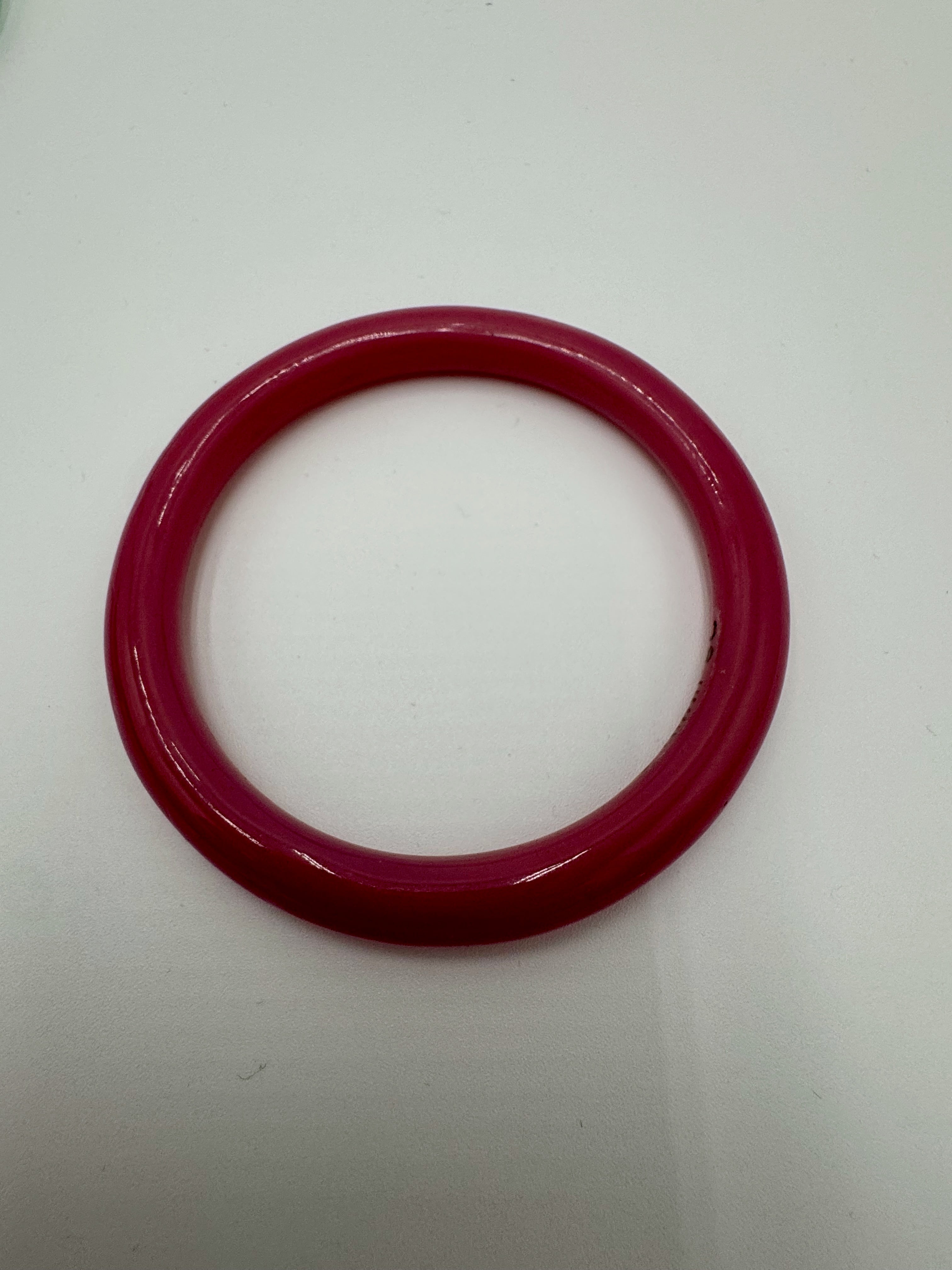 Vintage Hardstone Bangle Set (3) Green White Red – Strong Museum Provenance