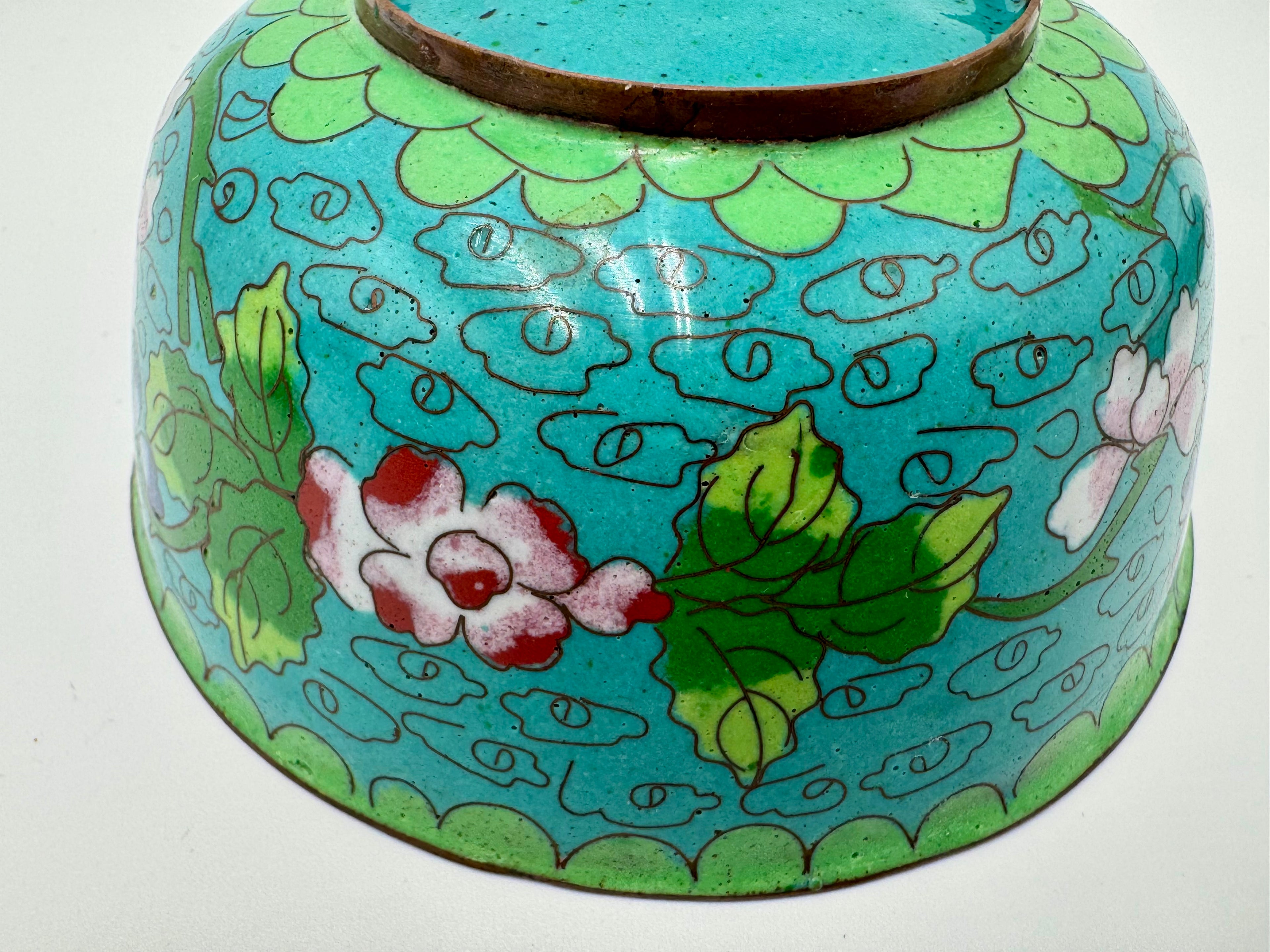 Vintage Cloisonné Floral Trinket Bowl – Vibrant Turquoise Lidded Dish