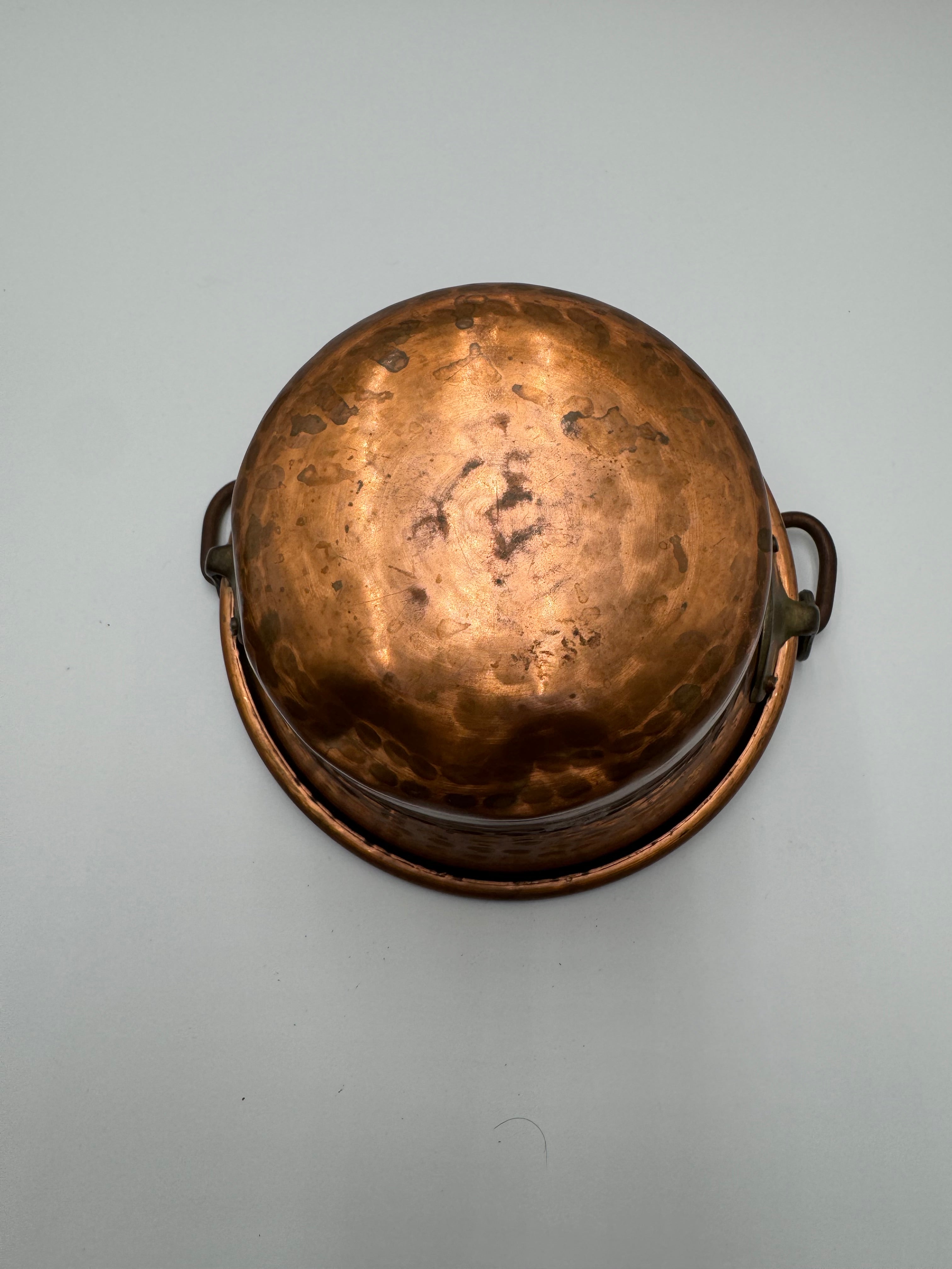 Vintage Hammered Copper Pot with Handles – Rustic Kitchen Charm