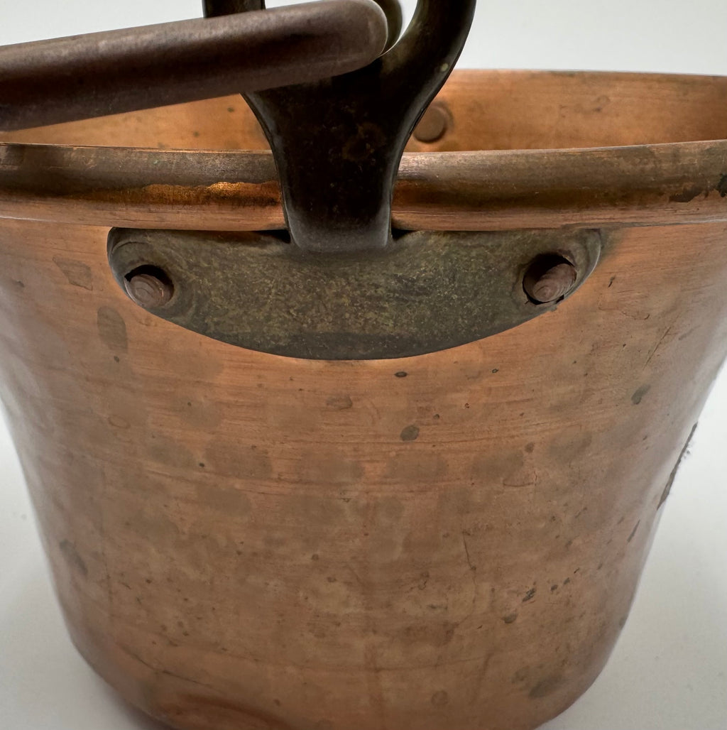 Vintage Hammered Copper Pot with Handles – Rustic Kitchen Charm