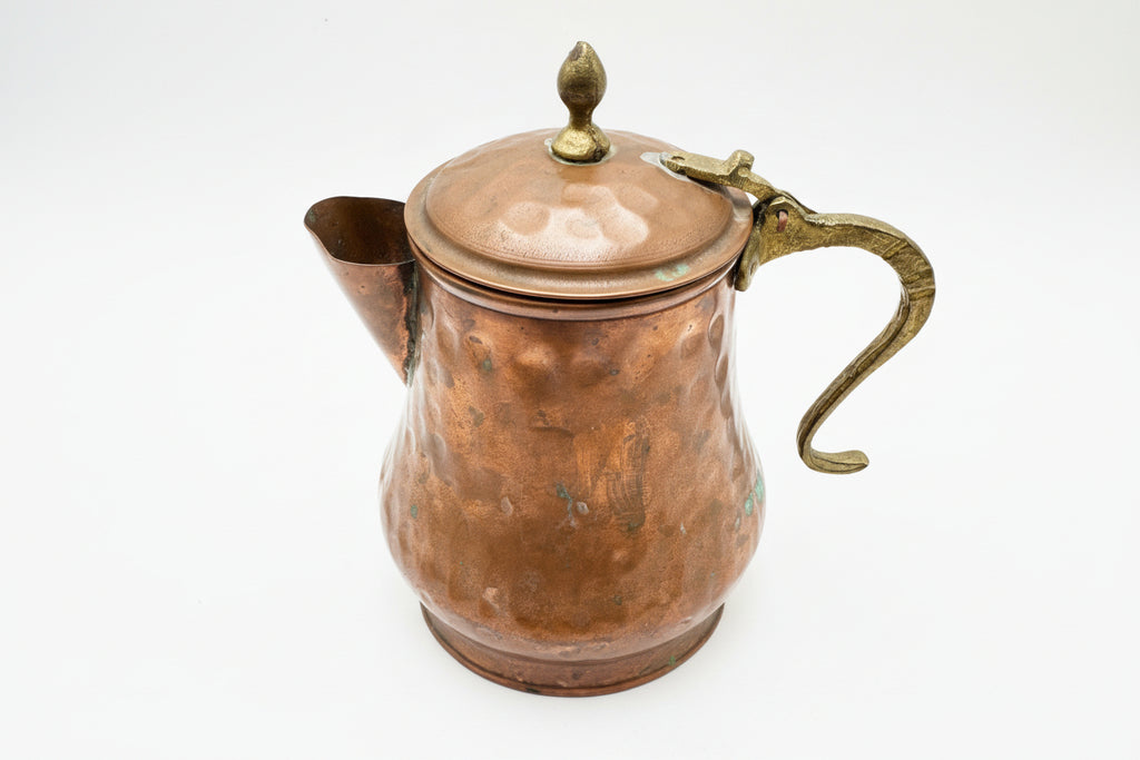 Vintage Hammered Copper Lidded Pot with Spout – Rustic Kitchen Statement Piece