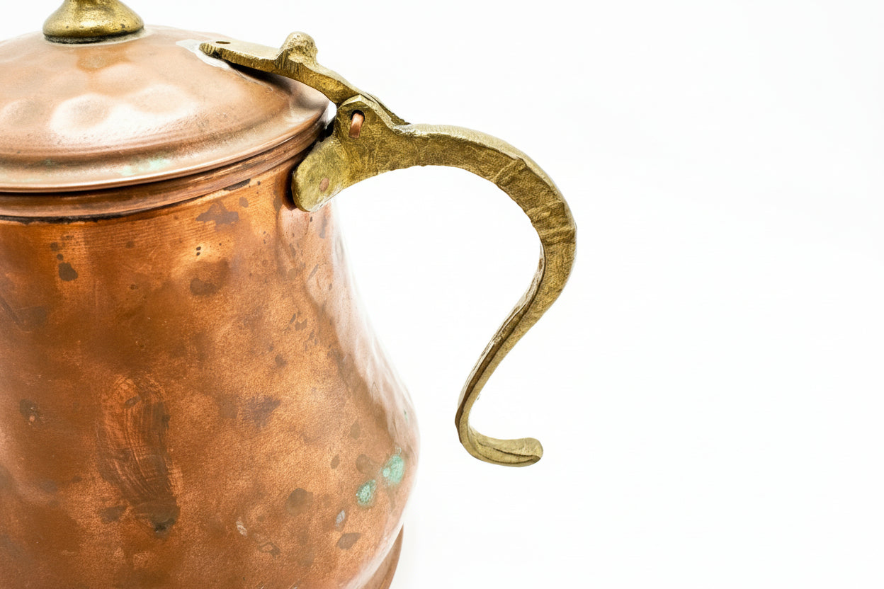 Vintage Hammered Copper Lidded Pot with Spout – Rustic Kitchen Statement Piece