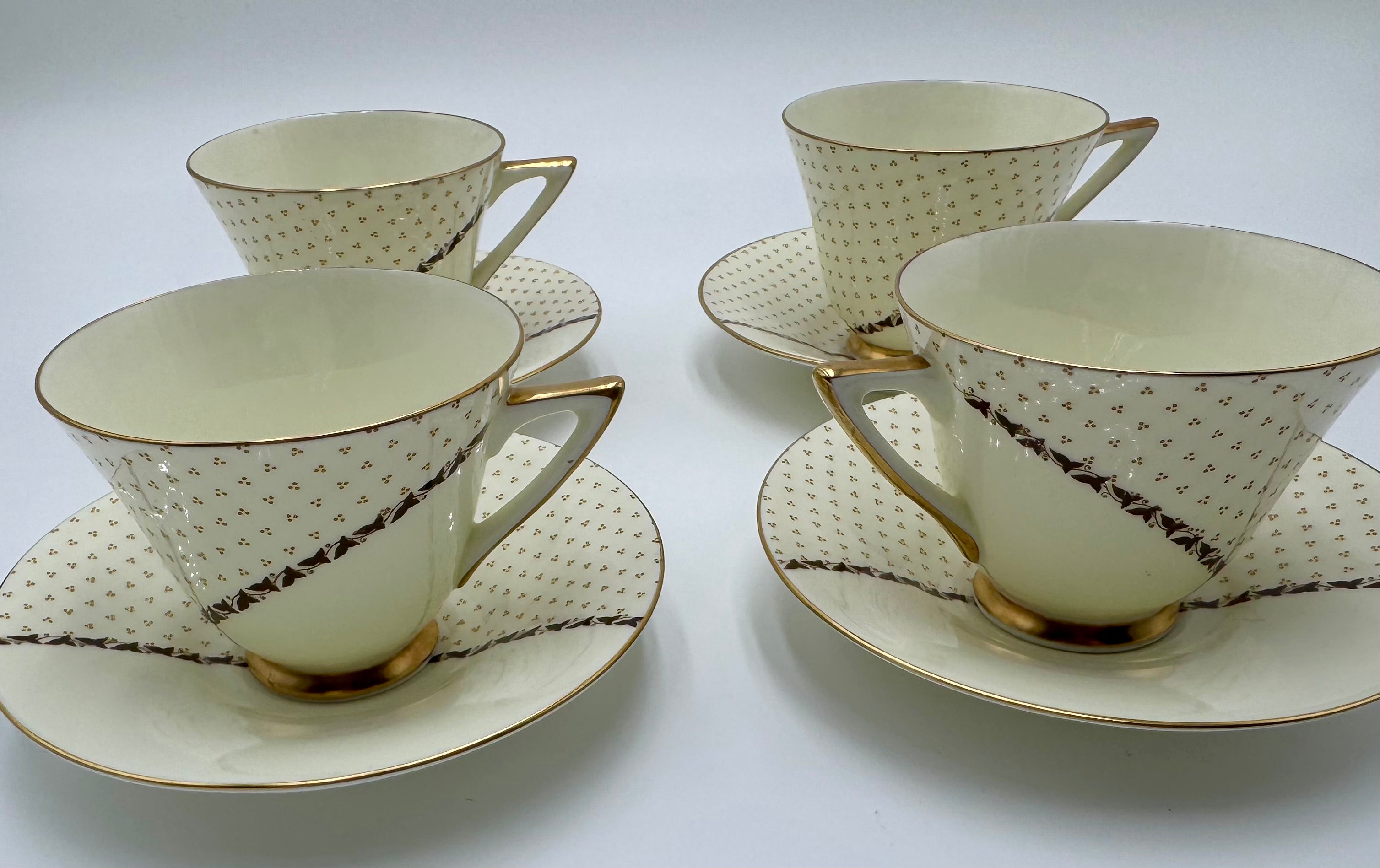 Vintage Royal Doulton Teacups & Saucers Set of 4 | Gold Trim Bone China Tea Set