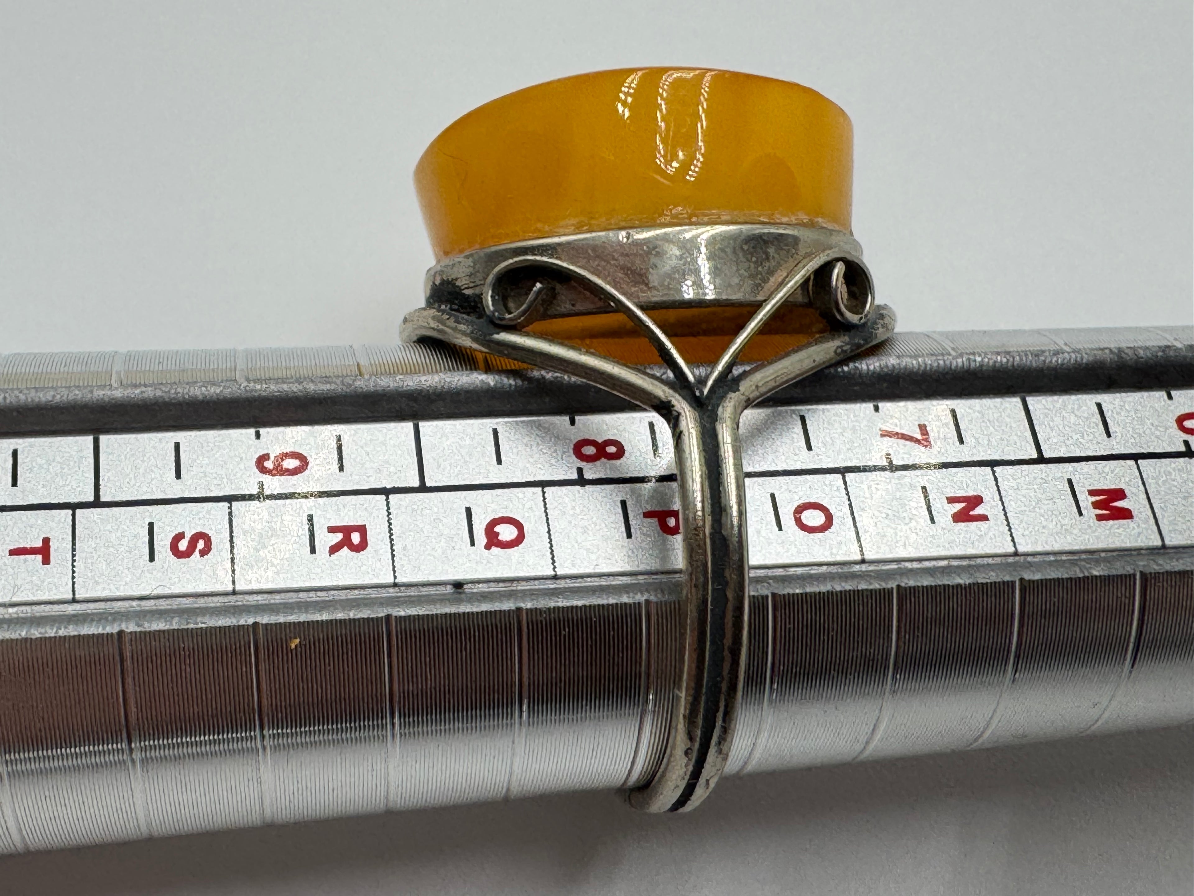 Vintage Silver Tone Ring with Butterscotch Amber Cabochon – Size 7