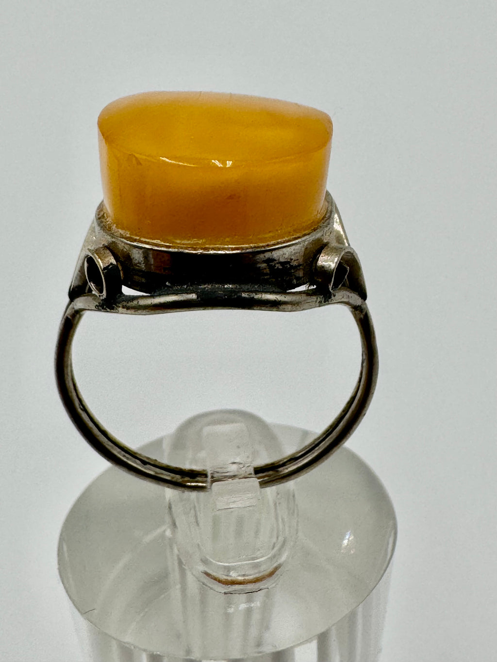 Vintage Silver Tone Ring with Butterscotch Amber Cabochon – Size 7