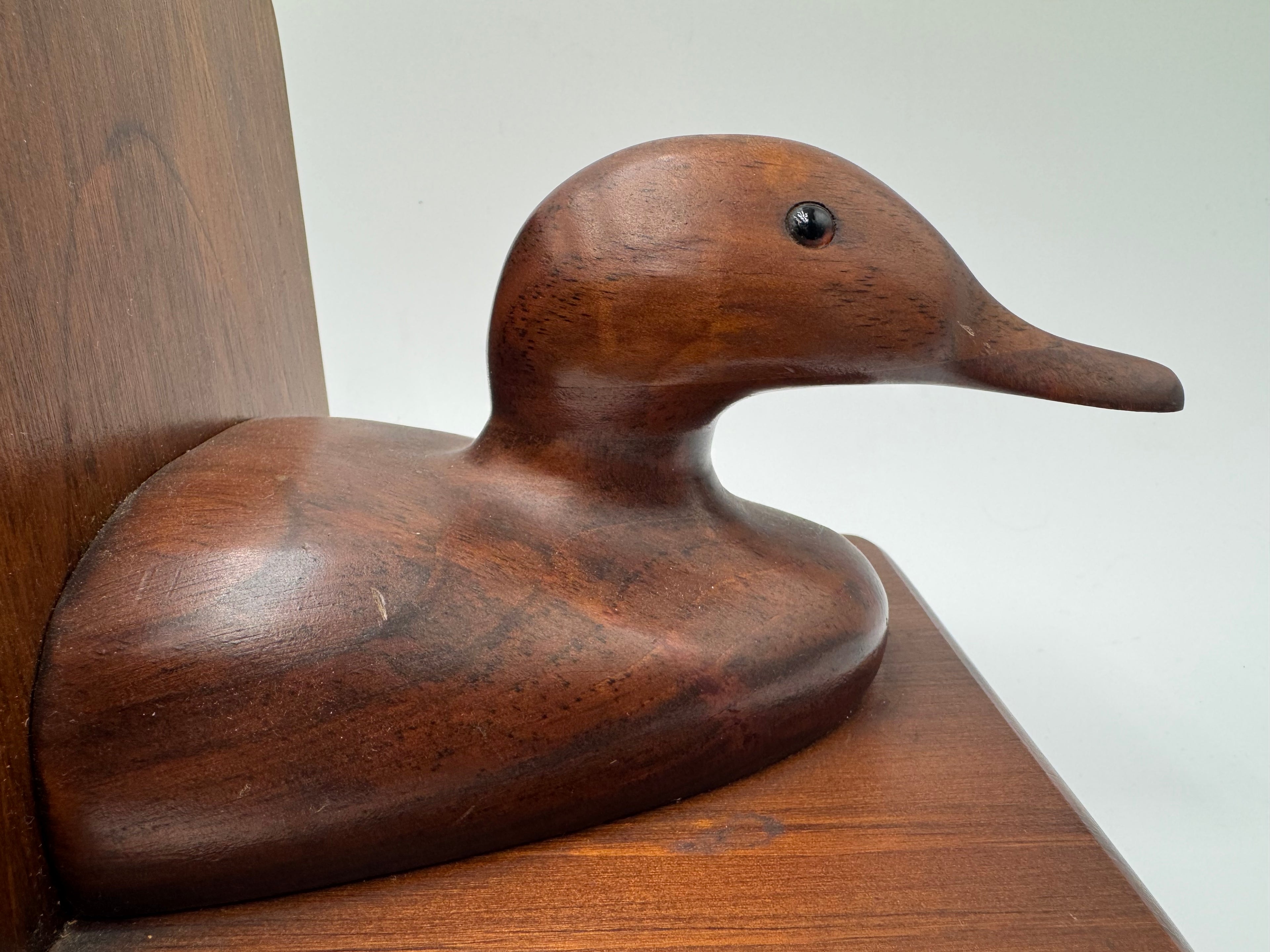 Vintage Hand-Carved Wooden Duck Bookends – Mid Century Style Pair