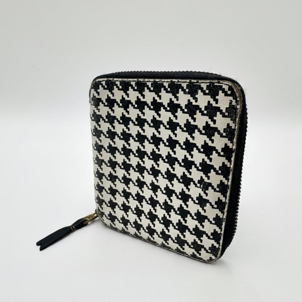 COMME des GARÇONS Black & White Houndstooth Zip Wallet